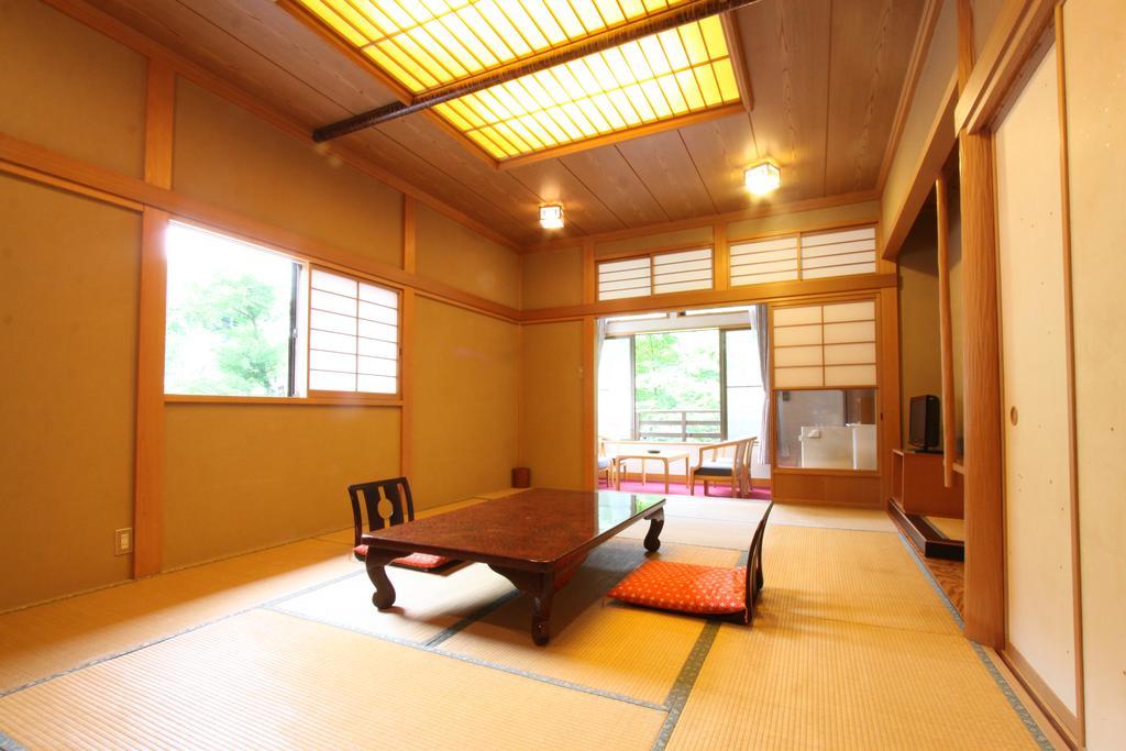 Hotel Yanagiya à Chichibu Extérieur photo